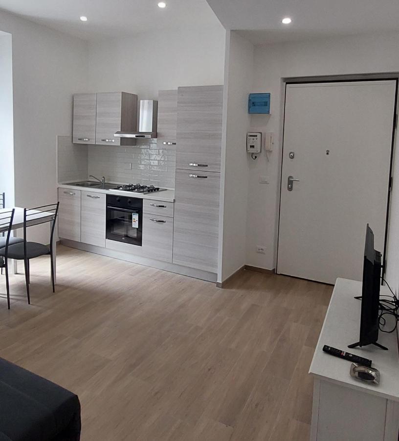 Fiumara Mall Apartment Генуя Экстерьер фото